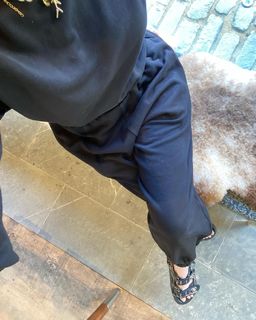 Angela Scanlon feet photo thumbnail