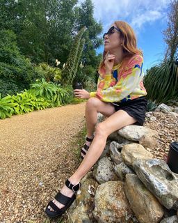 Angela Scanlon feet photo thumbnail