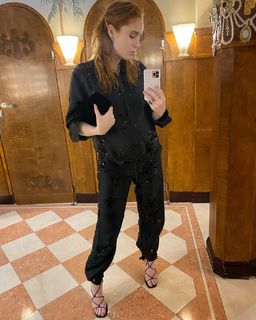 Angela Scanlon feet photo thumbnail