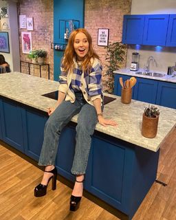 Angela Scanlon feet photo thumbnail