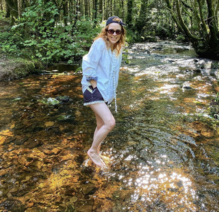 Angela Scanlon feet photo thumbnail