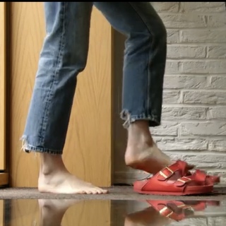 Angela Scanlon feet photo thumbnail
