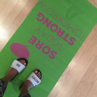 Angela Simmons feet photo thumbnail