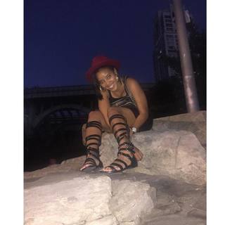 Angela Simmons feet photo thumbnail