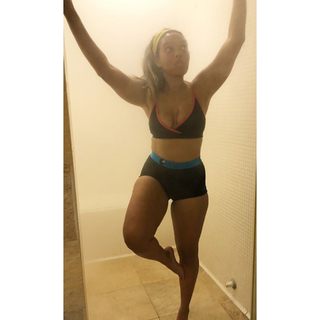 Angela Simmons feet photo thumbnail