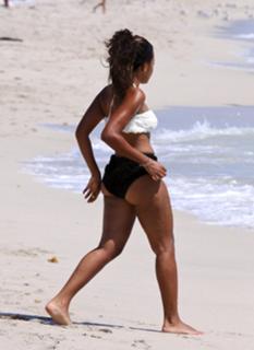 Angela Simmons feet photo thumbnail