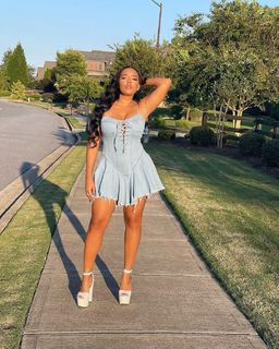 Angela Simmons feet photo thumbnail