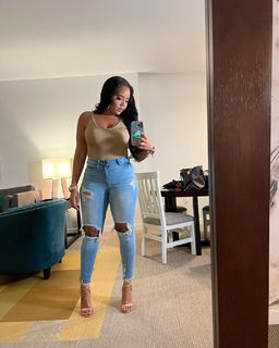 Angela Simmons feet photo thumbnail