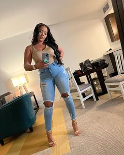Angela Simmons feet photo thumbnail