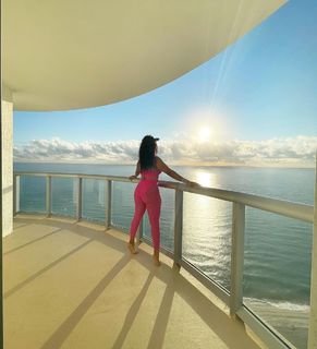 Angela Simmons feet photo thumbnail