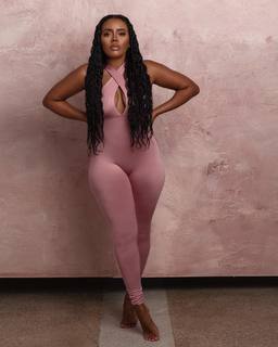 Angela Simmons feet photo thumbnail