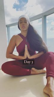 Angela Simmons feet photo thumbnail