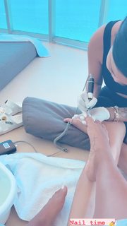 Angela Simmons feet photo thumbnail
