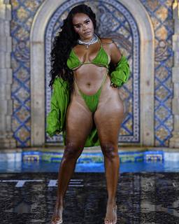 Angela Simmons feet photo thumbnail