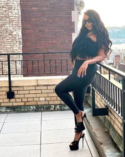 Angela Simmons feet photo thumbnail
