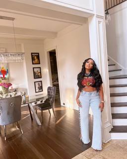 Angela Simmons feet photo thumbnail