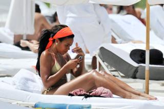 Angela Simmons feet photo thumbnail