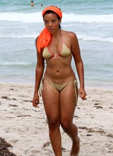 Angela Simmons feet photo thumbnail