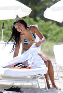 Angela Simmons feet photo thumbnail