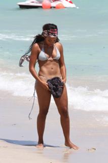 Angela Simmons feet photo thumbnail