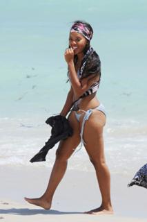 Angela Simmons feet photo thumbnail