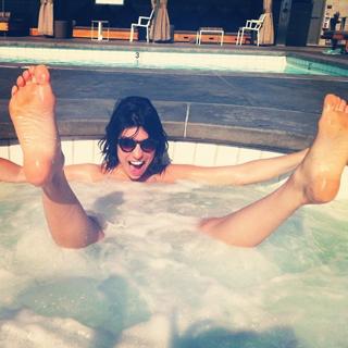 Angela Trimbur feet photo 9