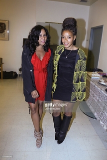 Angela Yee feet photo thumbnail