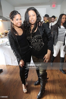 Angela Yee feet photo thumbnail