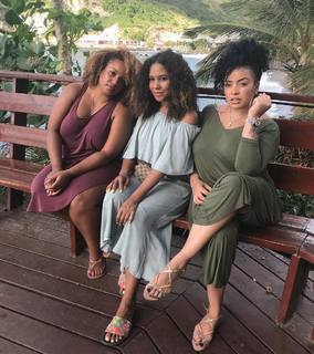 Angela Yee feet photo thumbnail