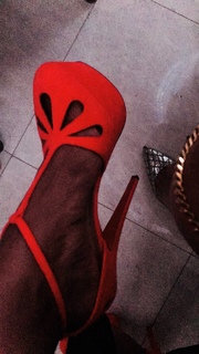 Angela Yee feet photo thumbnail