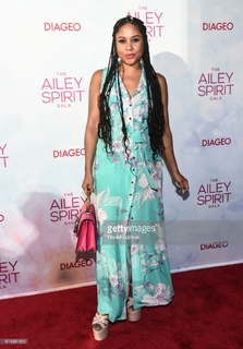 Angela Yee feet photo thumbnail