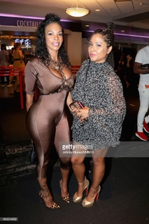 Angela Yee feet photo thumbnail