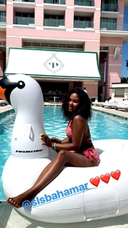 Angela Yee feet photo thumbnail