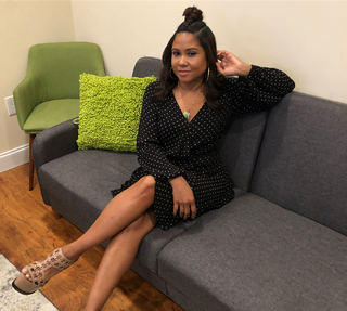 Angela Yee feet photo thumbnail