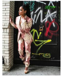 Angela Yee feet photo thumbnail