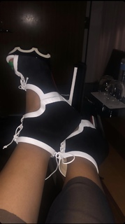 Angela Yee feet photo thumbnail