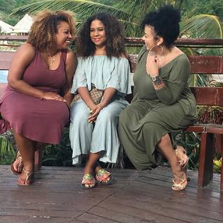 Angela Yee feet photo thumbnail