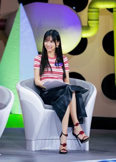 Angelababy feet photo thumbnail