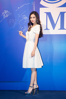 Angelababy feet photo thumbnail