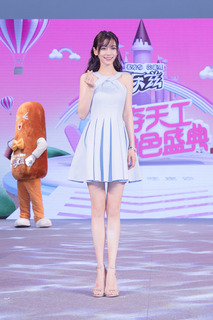 Angelababy feet photo thumbnail