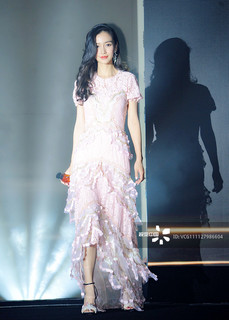 Angelababy feet photo thumbnail