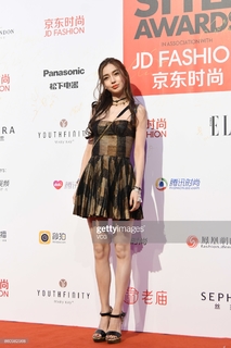 Angelababy feet photo thumbnail