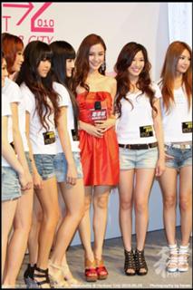 Angelababy feet photo thumbnail