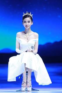 Angelababy feet photo thumbnail