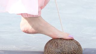 Angelababy feet photo thumbnail