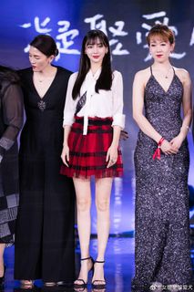 Angelababy feet photo thumbnail