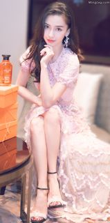 Angelababy feet photo thumbnail
