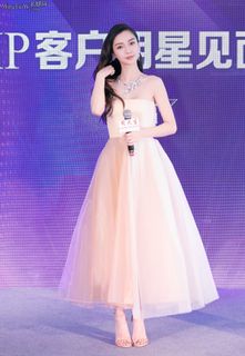 Angelababy feet photo thumbnail