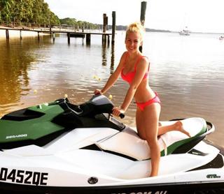 Angelina Heger feet photo 12