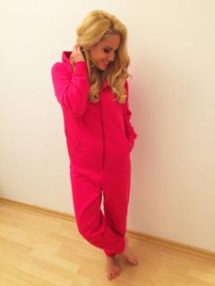 Angelina Heger feet photo 11